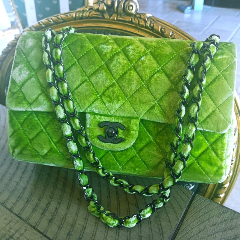 SOLD‼️ Chanel Authentic Classic Flap Bag